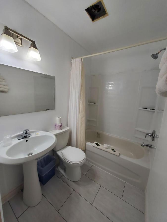 Wiarton Willys Inn Eksteriør bilde